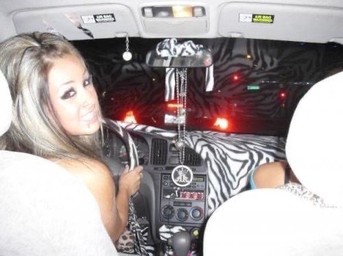 imOMNOM's tweet photo. me on the aux forcing my friends to listen to @ChrisLake "In My Head" for the 43rd consecutive time today https://t.co/IHOQujgJxg