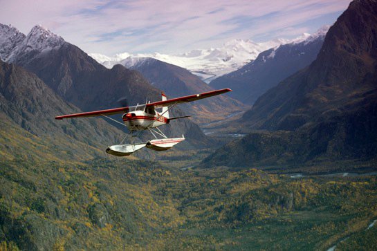 IditarodJeff's tweet photo. THROWBACK THURSDAY: Many Alaskan rivers are only reachable by planes landing on sandbars or the river itself.  This floatplane is just coming through a pass in the Chugach Mountains.

#throwbackthursday
#floatplanes

https://t.co/ugJHzuQvBa https://t.co/X1UcV7nzkX