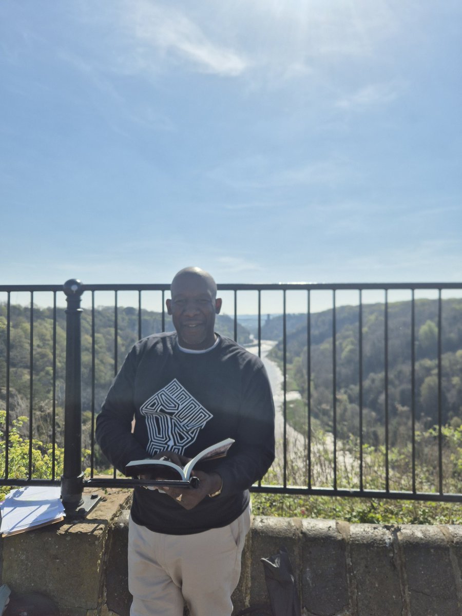 Roger Griffith MBE & Honorary Doctor of Arts tweet media