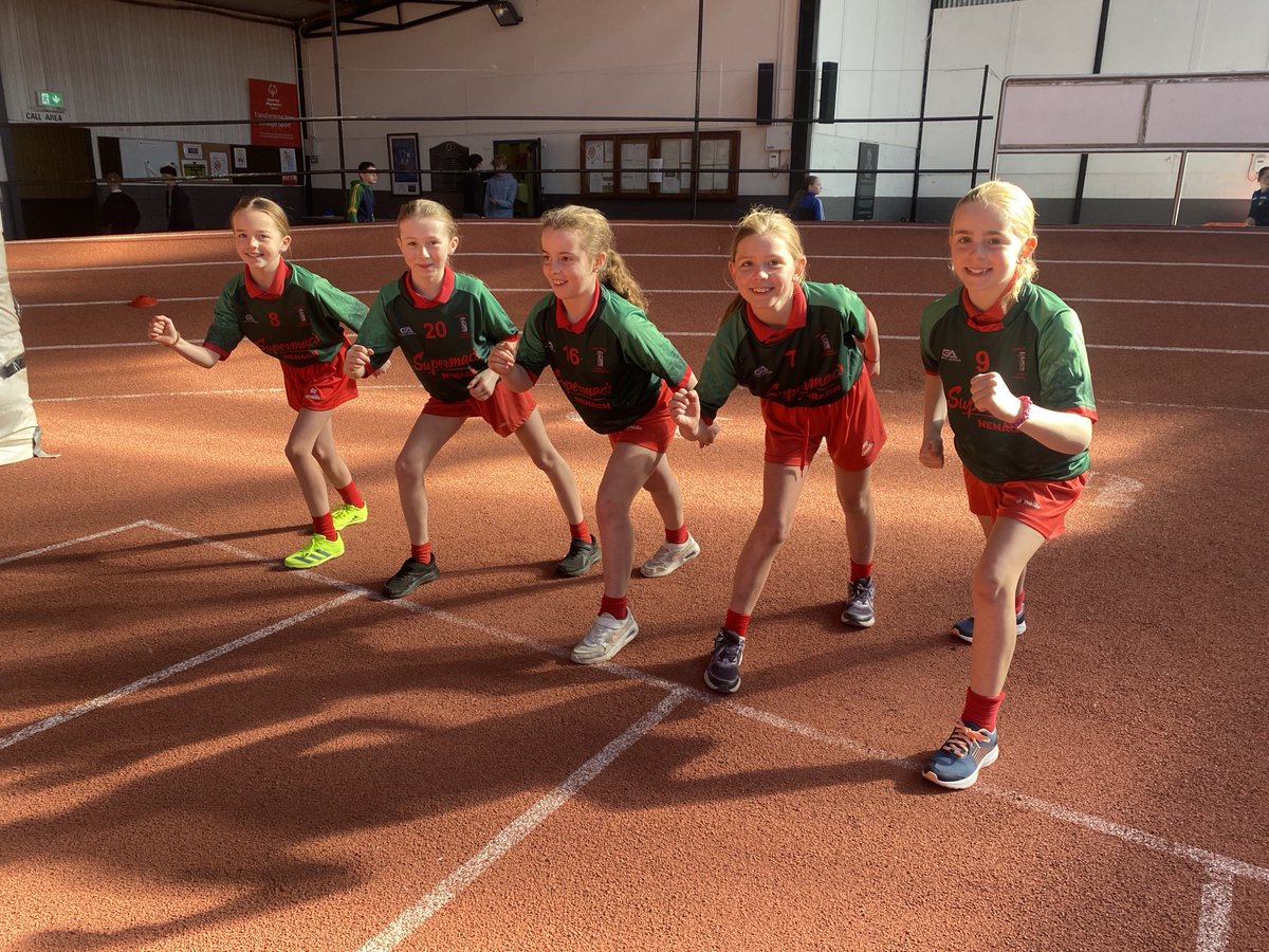 Bhí mé fíor-bhródúil as gach páiste a ghlac páirt sna comórtasaí lúthchleasaíochta inniu…rinne gach duine a seacht ndícheall!💪🙌👏 ⁦<a href="/GaelscoilAU/">GaelscoilAU</a>⁩