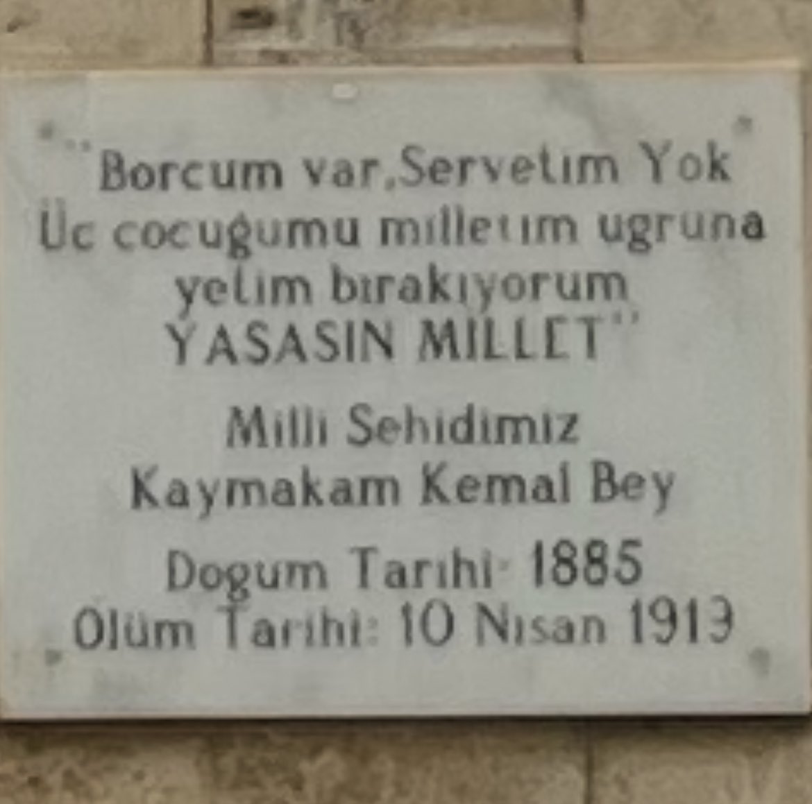 SeyitYucel06's tweet photo. Şehadet yıldönümünde, MİLLİ ŞEHİT BOĞAZLIYAN KAYMAKAMI KEMAL BEY’i anmak üzere Boğazlıyan’dayız.
Aziz ruhu şad olsun.
@umitozdag 
@profcakmak 
@KucuksaracSuzan 
@eserturkistanli 
@zaferpartisi https://t.co/zO1LnKrg9y