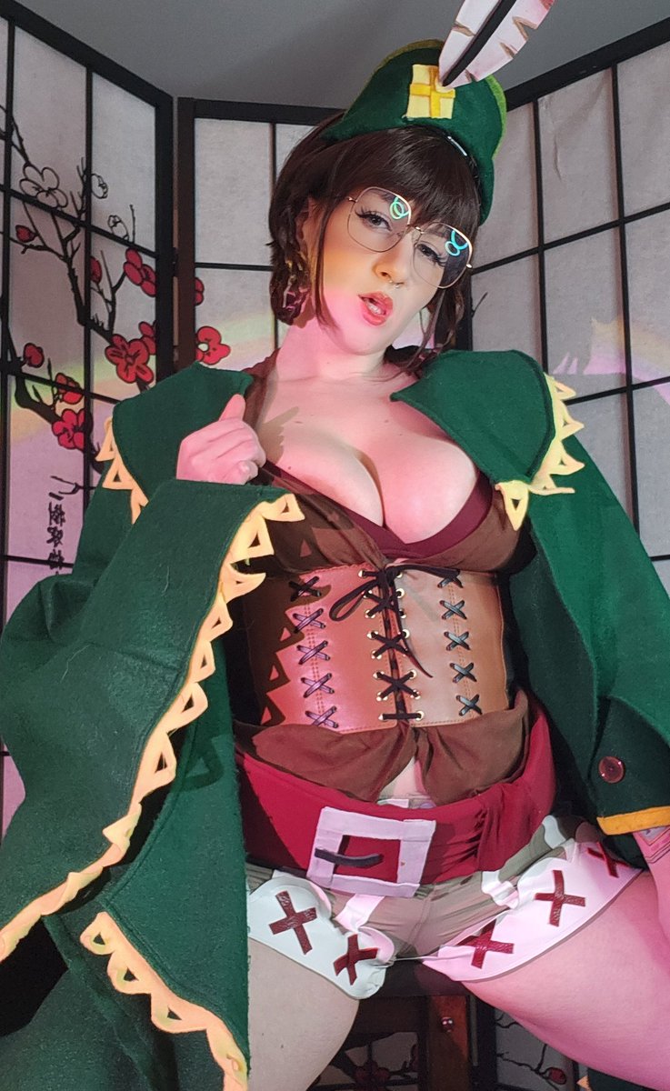 PeachyPopLewds's tweet photo. "Hey there Doodle! I've got an urgent quest from the Guild, just for you ~" 💖
I'm begging them to put Guildmarm in Wilds, WHERE IS MY QUEEN https://t.co/5k8YfaZ8g7