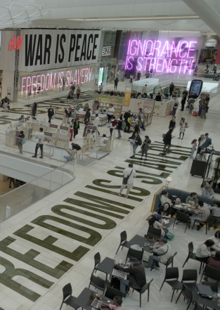 [La #FondationGan au <a href="/Festival_Cannes/">Festival de Cannes</a>]
Des anciens lauréats dans la sélection officielle avec: 📖ORWELL: 2+2=5 de Raoul Peck, lauréat 1998-Cannes Première
✨MÉTÉORS d’Hubert Charuel, lauréat 2015- Un Certain Regard
🩸ALPHA de Julia Ducournau, lauréate 2019 -Compétition officielle