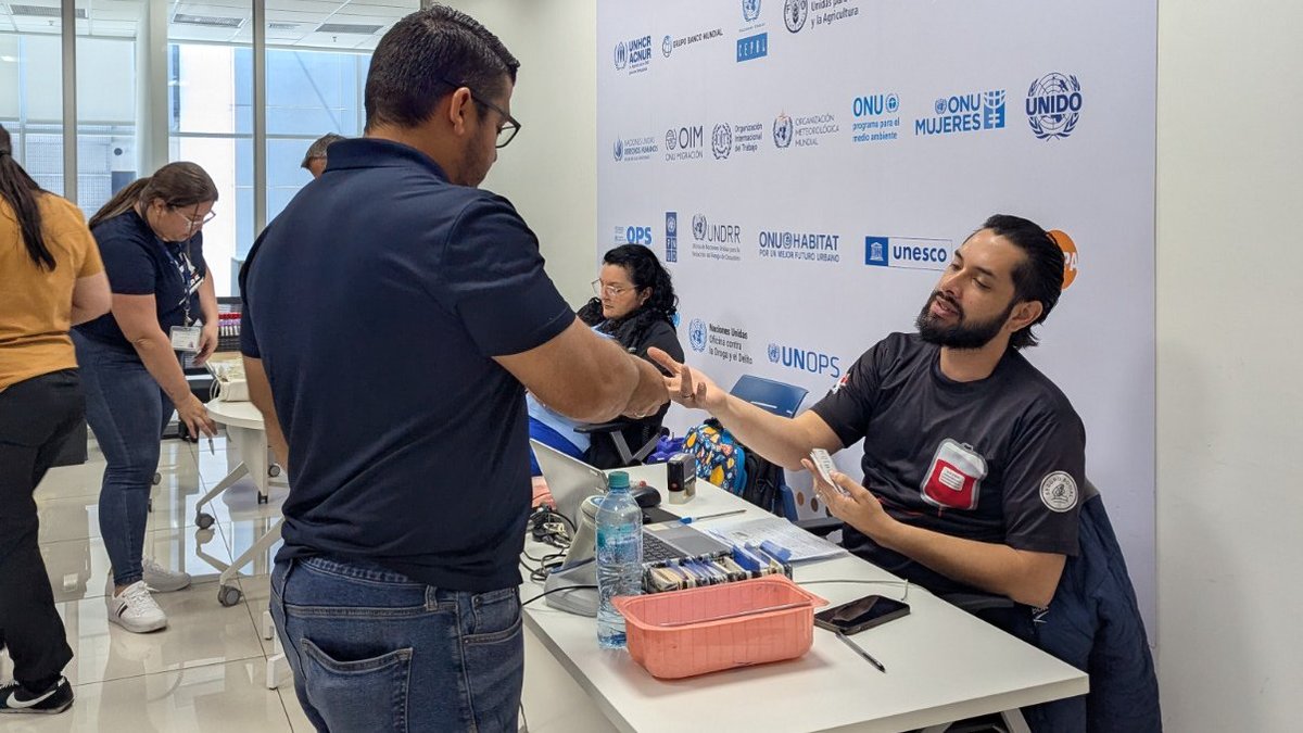 Naciones Unidas Costa Rica (@uncostarica) on Twitter photo 🩸✨ ¡Más de 90 VIDAS POTENCIALES SALVADAS!
Gracias a colegas de agencias de <a href="/UNCOSTARICA/">Naciones Unidas Costa Rica</a> 🇺🇳, <a href="/CRcancilleria/">Cancillería Costa Rica 🇨🇷</a> , <a href="/UEenCostaRica/">Unión Europea en Costa Rica 🇪🇺</a> y <a href="/foundeverglobal/">Foundever®</a> por donar sangre en la Casa ONU.
🔥 ¡Cada donación salva hasta 3 personas!
#SolidaridadQueFluye ❤️ 🩸✨ ¡Más de 90 VIDAS POTENCIALES SALVADAS!
Gracias a colegas de agencias de <a href="/UNCOSTARICA/">Naciones Unidas Costa Rica</a> 🇺🇳, <a href="/CRcancilleria/">Cancillería Costa Rica 🇨🇷</a> , <a href="/UEenCostaRica/">Unión Europea en Costa Rica 🇪🇺</a> y <a href="/foundeverglobal/">Foundever®</a> por donar sangre en la Casa ONU.
🔥 ¡Cada donación salva hasta 3 personas!
#SolidaridadQueFluye ❤️
