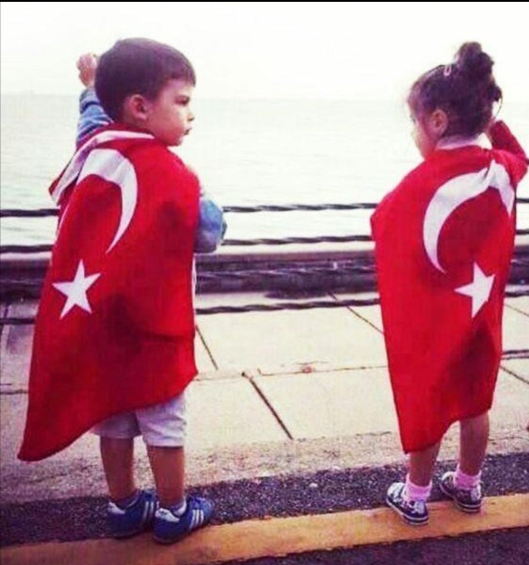 TÜRKİYE, kendi çocukları ile güzeldir... ❤️
 - - Ey TÜRK İstikbalinin evladı!🇹🇷
"Muhtaç olduğun kudret, damarlarındaki asil kanda, mevcuttur!"
#NeMutluTÜRKÜMDiyene 🇹🇷