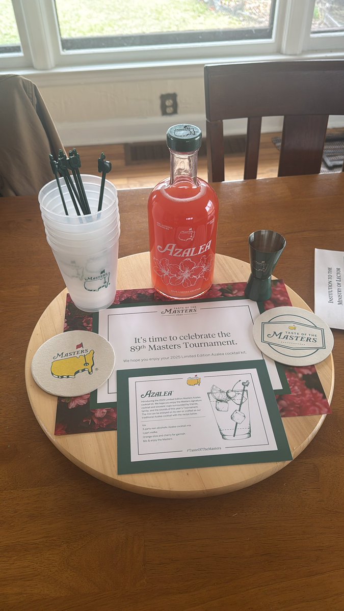 bourbonpro1973's tweet image. #ANGC @TheMasters has really outdone themselves with the Limited Edition #tasteofthemasters Azalea 🌺 kit!! Wow!
