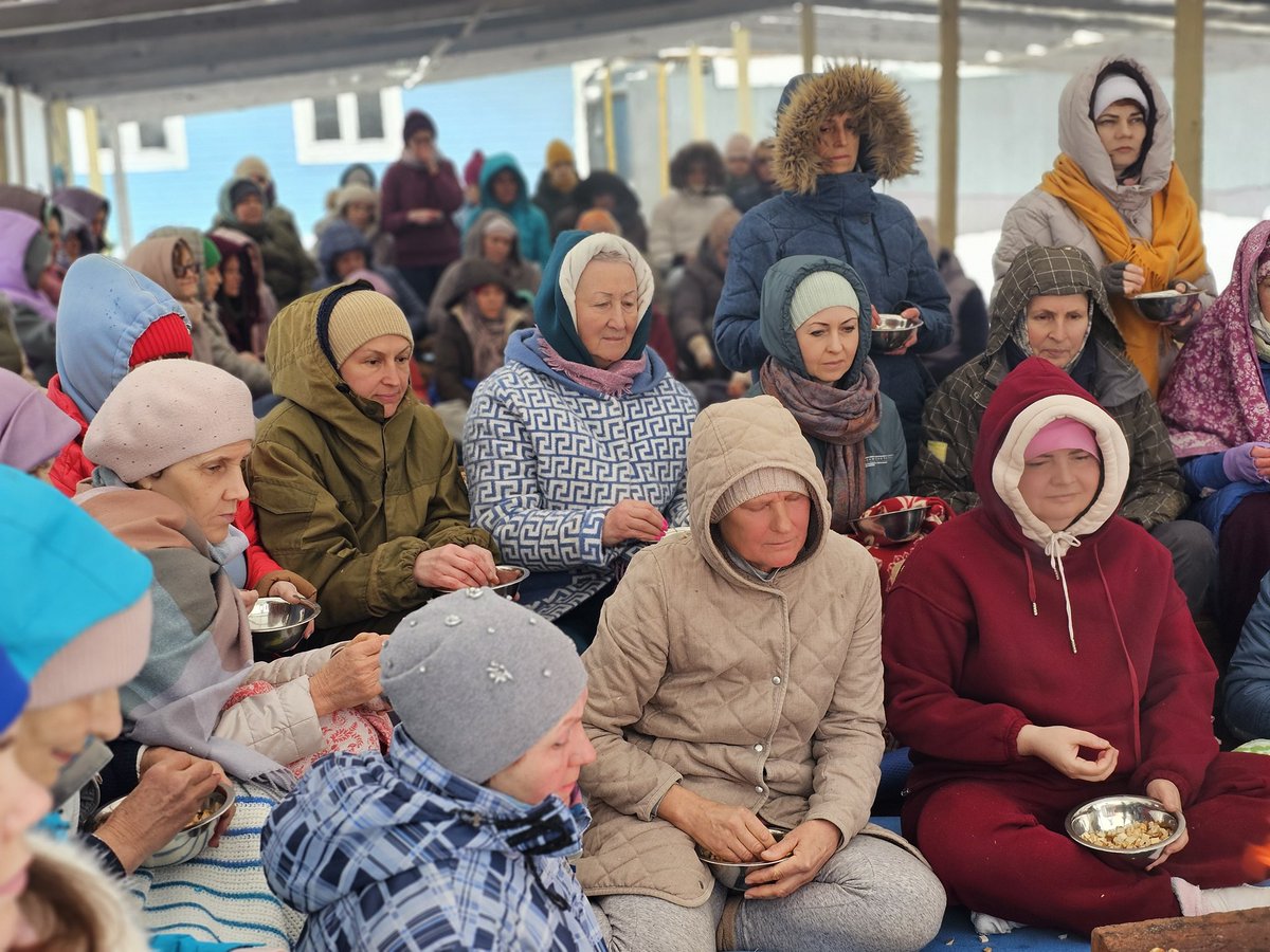 PresidentSPD's tweet photo. Radhe Radhe🕉🌹
Celebration of Ram Navami at the Ashram in Moscow.

Радхе Радхе🕉🌹
Празднование Рам Навами в московском Ашраме.

#ramnavami #рамнавами #prayer #молитва #sanatanadharma https://t.co/yM9jiFCIRB