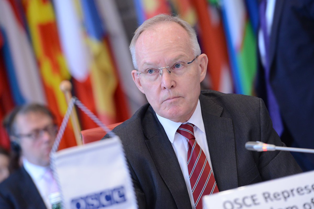 savic_danka's tweet photo. 🇧🇦 welcomes @OSCE_RFoM Jan Braathu at today’s #OSCEPC and thanks him for his engagement and his call for BiH to align its legislation with international standards and OSCE commitments. We're glad Sarajevo will host a Regional Media Conference next month.
📸 Micky Kroell/OSCE https://t.co/bIwEMbS7Fq