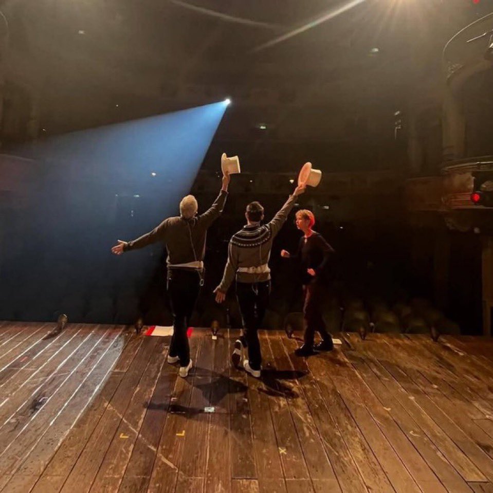 brb going to sob in the corner