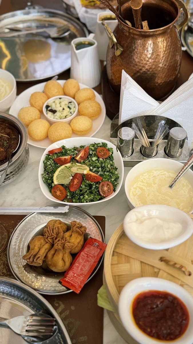 restaurant9Tab's tweet photo. تغطية اليوم لمحبين الأكل الهندي الأصيل في تبوك😍 Indian Swaad | مطعم طعم الهند 
📍 الربوة مقابل دوار الطيارة بجانب حلويات سعد الدين
 مطعم هندي أصيل يتميز بأجوائه الهادئة وديكوره الفخم وأكثر شي يميزهم أنهم يحضرون أطباقهم من مكونات بدون إضافات صناعية وبزيوت صحية 100% وبهارات هندية https://t.co/pMNMNatLT2