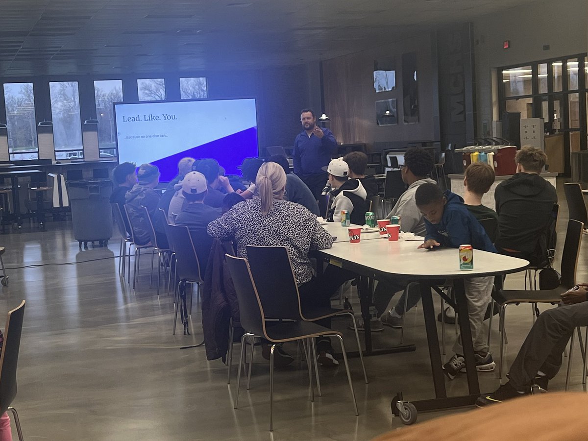 Denver_Ashe's tweet photo. Had a great time speaking with the @MCBearcatBase team yesterday! Best of luck to the guys this season and thank you to Coach Kubick for having me out! #TriedAndTrue https://t.co/G4Q5HJ8xTF