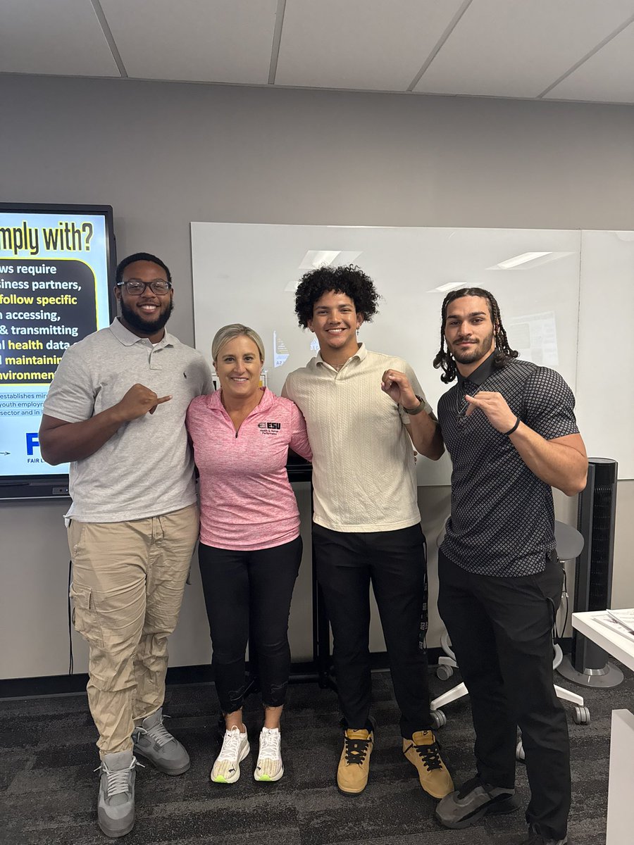 Dress for success <a href="/esuhornetsfb/">ESU Hornet Football</a>