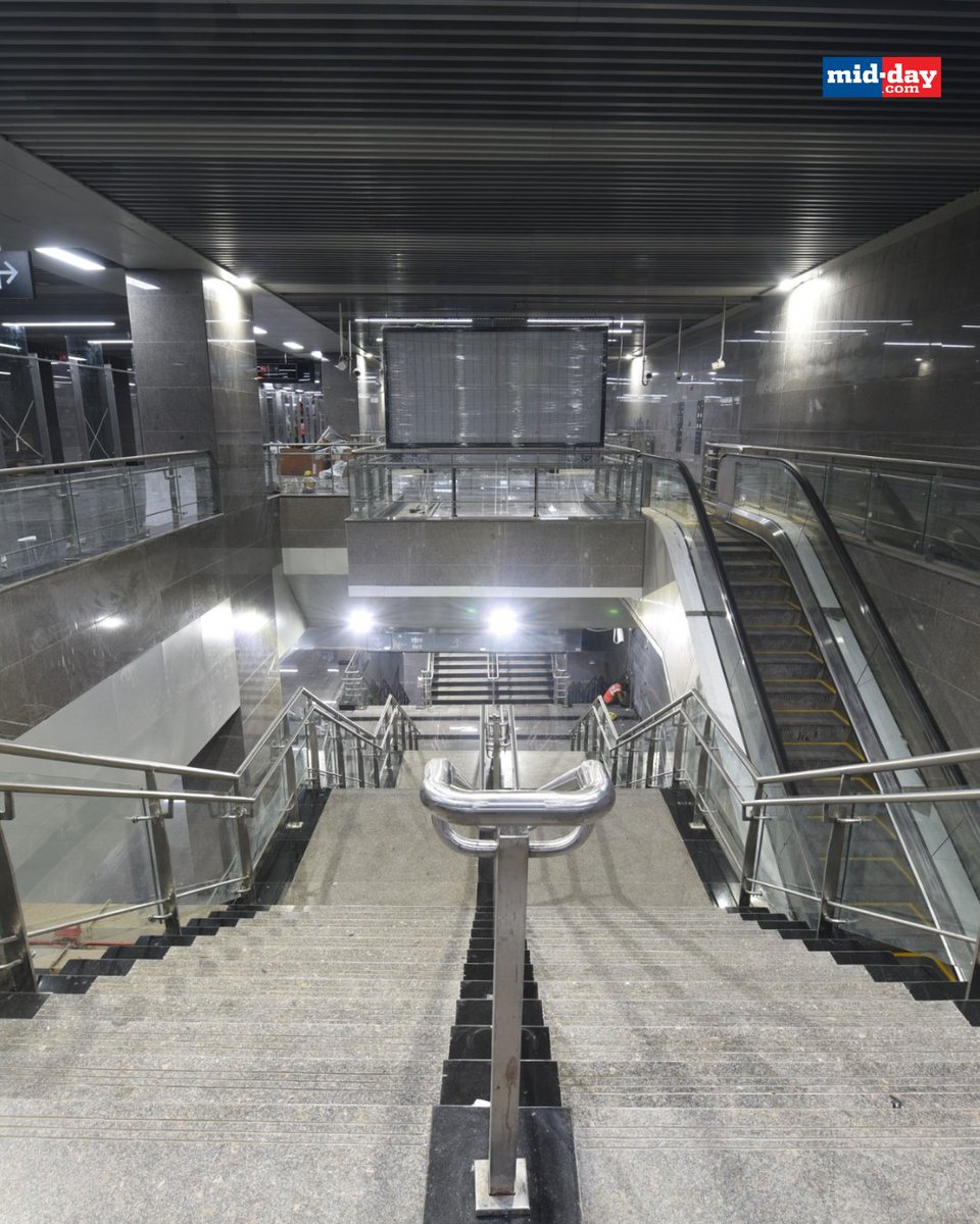 mid_day's tweet photo. The first glimpse of the Shitla Devi Metro Station at Mahim, part of Mumbai Aqua Line 3, reveals it as a key stop on the western corridor heading toward Virar and Dahanu. 

Pic credit: @MumbaiMetro3  

#Mumbai #metrostation #ShitlaDevi #railway https://t.co/mYktjswK4P