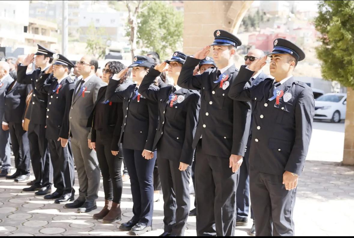 MHP İlçe Başkanımız Sn Ali Savaş Ve Teşkilat Üyelerimizle Birlikte; Türk Polis Teşkilatımızın 180. kuruluş yıl dönümü münasebetiyle Cumhuriyet Meydanındaki Atatürk Anıtına Çelenk Koyma ve Anma Törenine katılım sağladılar.