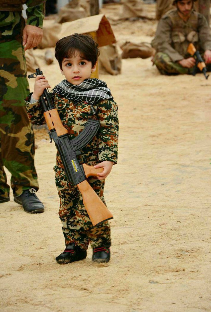 Mahe_Bineshann's tweet image. ایل ما ایل عجم هاست که یک کودک ما
جگری با جگر شیر برابر دارد...