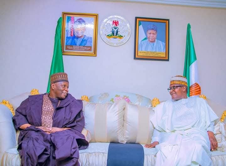 NTANewsNow's tweet image. Northern Governors’ Forum Chair, Inuwa Yahaya Felicitates Aliko Dangote at 68, Hails Him as Africa’s Industrial Titan

The Chairman of the Northern States Governors’ Forum and Governor of Gombe State, Muhammadu Inuwa Yahaya, CON, has joined the global business community in…
