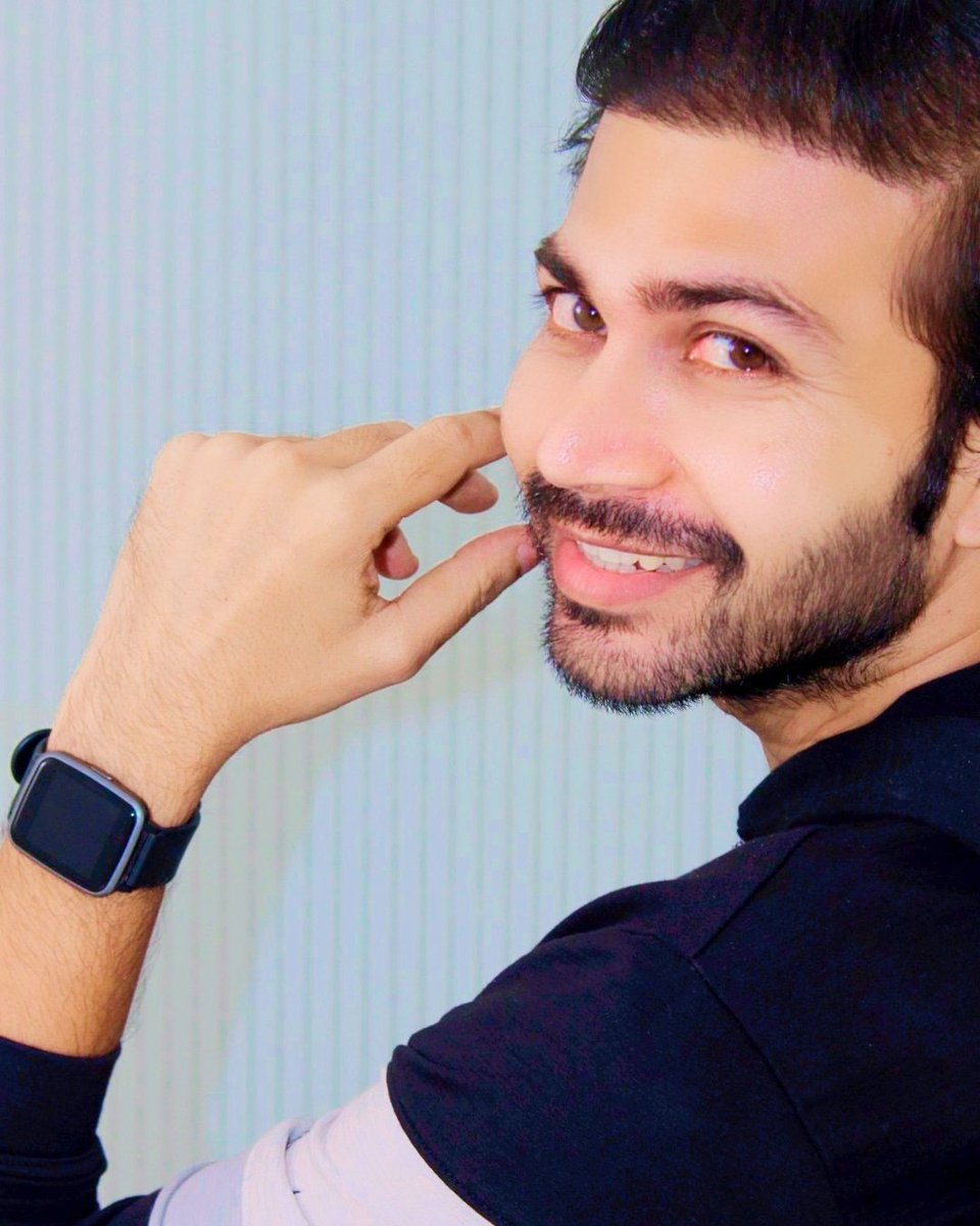 AshishRatna's tweet photo. # 📸New photoshoot in Mumbai 🎬My title perfect smile 😉☺️😊##☺ #motivationalvideos #lifecoach #movietime ####🎞📽🎥🎬netflix ### https://t.co/ivV5Vz1n1B