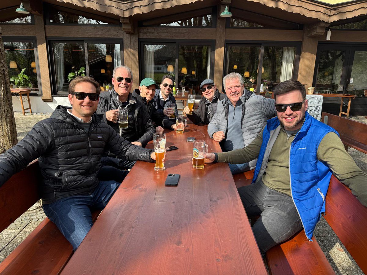 TurningMion's tweet photo. Beer garden followed by a zone 5 hill run is a terrible combination. https://t.co/cSnLYcTmDX