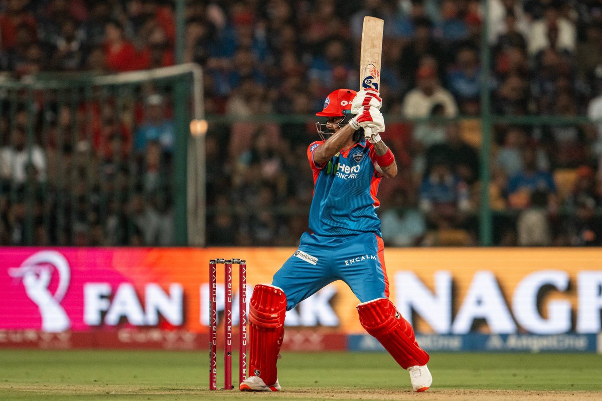 chikun_am's tweet photo. My thala after thala  #RCBvDC https://t.co/tKsGFju2kF