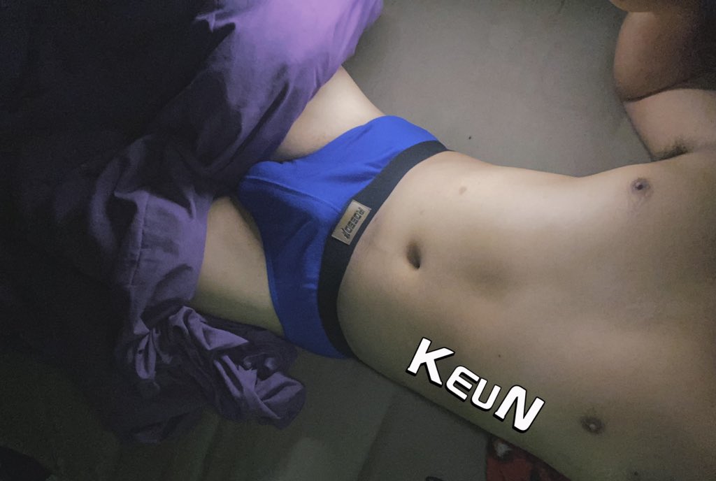 KEUNKEUN (@keunkeun8) on Twitter photo นอนกันยั้ง?? ฝันดีครับ!!
🩲🪁✊🏻💦 นอนกันยั้ง?? ฝันดีครับ!!
🩲🪁✊🏻💦