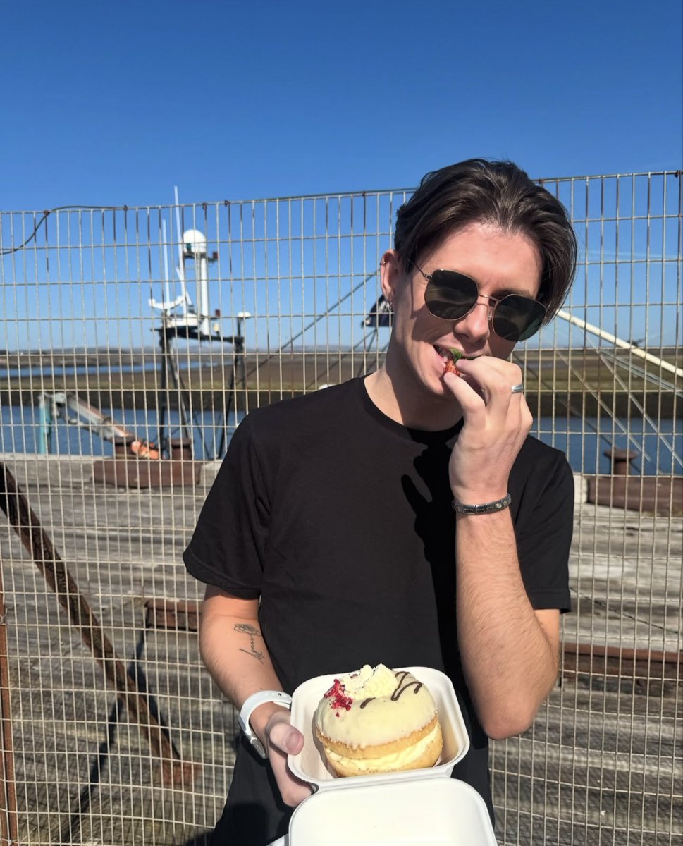 logxncxufield98's tweet photo. 🙂‍↕️☀️ https://t.co/KUmXVsq8lh