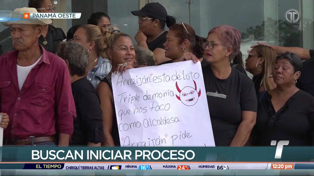 Telemetro Reporta (@treporta) on Twitter photo Residentes de Arraiján acudieron a la sede del <a href="/tepanama/">Tribunal Electoral</a> para solicitar los requisitos que se exigen para el trámite de revocatoria de mandato que será solicitado contra la alcaldesa, <a href="/Stefanypenalba/">STEFANY DAYAN PEÑALBA</a>. Residentes de Arraiján acudieron a la sede del <a href="/tepanama/">Tribunal Electoral</a> para solicitar los requisitos que se exigen para el trámite de revocatoria de mandato que será solicitado contra la alcaldesa, <a href="/Stefanypenalba/">STEFANY DAYAN PEÑALBA</a>.