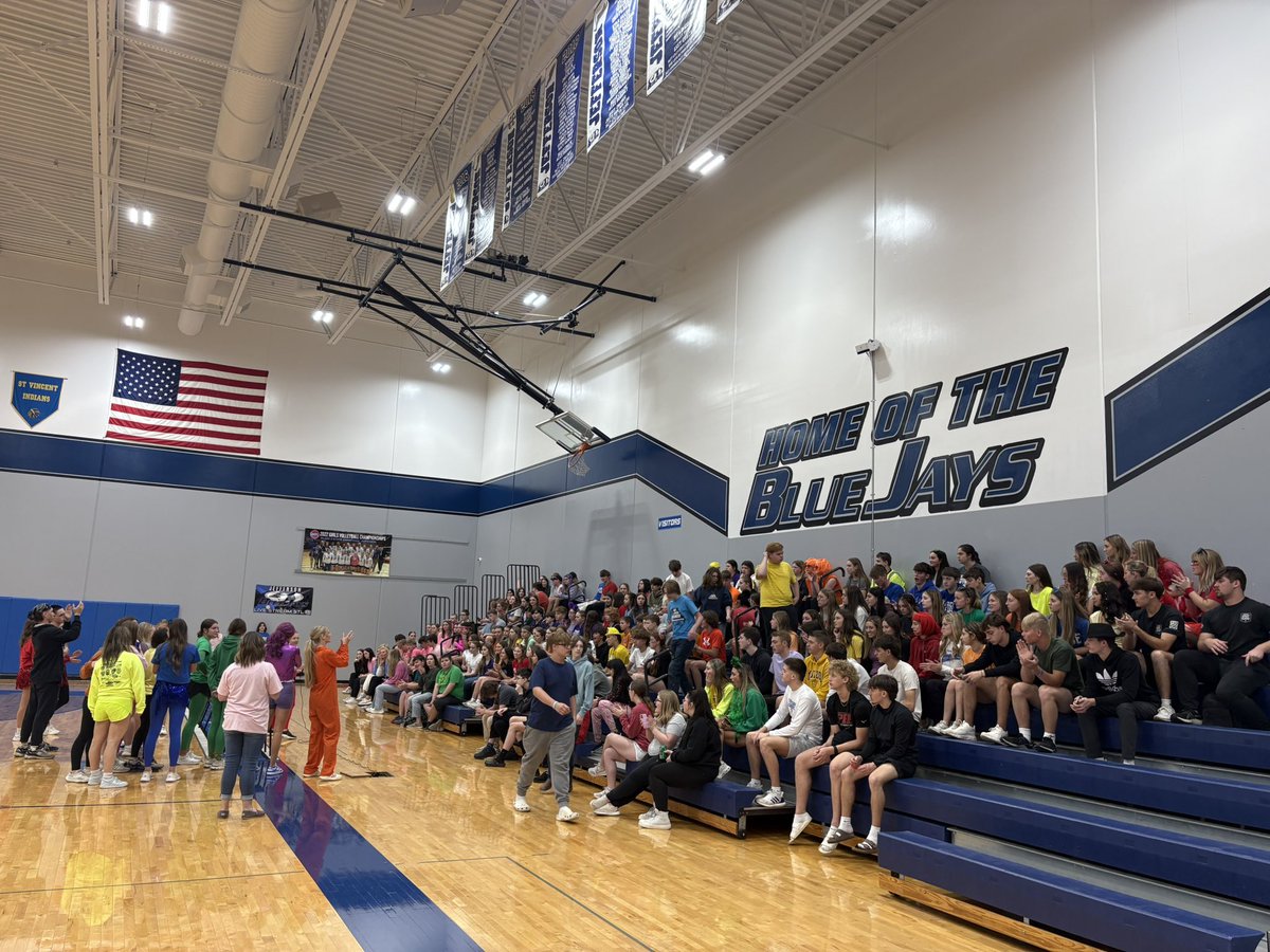 R7principal's tweet photo. JHS Fly Up Day was a success! We can’t wait to welcome the C/O 2029 on a full time basis at JHS! THANK YOU to our STUCO/Leadership teams for making this another successful event! #JayUp https://t.co/pQWKnmHu9F