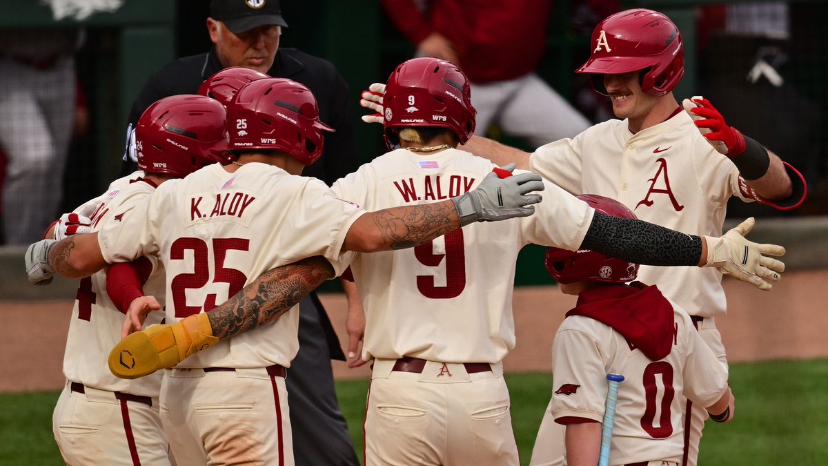 d1baseball's tweet photo. .@RazorbackBSB's offense is putting up NUMBERS in @SEC play, leading the league in:

- AVG (.361)
- OBP (.459) 
- SLG (.650) 
- OPS (1.109) 
- Runs (138) 
- Hits (155)
- HR (33)

@marketheridge looks into the rest of the SEC-only stat leaders ⤵️ https://t.co/tHL7XaSY3y