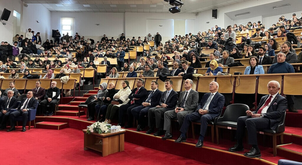 universitemdpu's tweet image. DPÜ ve İMÜ ortaklığında düzenlenen YÖK Başkanı Prof. Dr. Erol Özvar ve Kütahya il protokolünün katıldığı Anadolu’da İlk Bilim Ansiklopedisi: Abdullah Kütâhî ve Ferâidu’l-Funûn başlıklı sempozyuma Üniversitemiz ev sahipliği yaptı.
haber.dpu.edu.tr/tr/haber_oku/6…
#üniversitemdpü