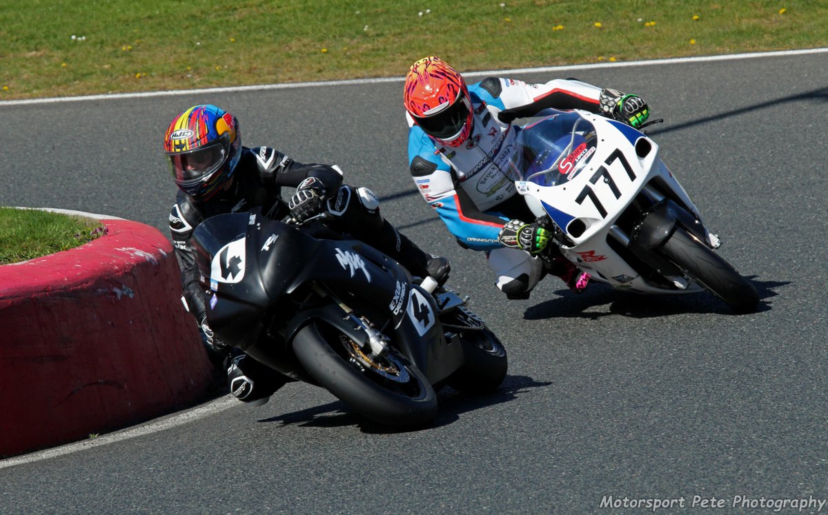 motorpetephotos's tweet image. My photos from the #EMRA at #MalloryPark 

flickr.com/photos/motorsp…