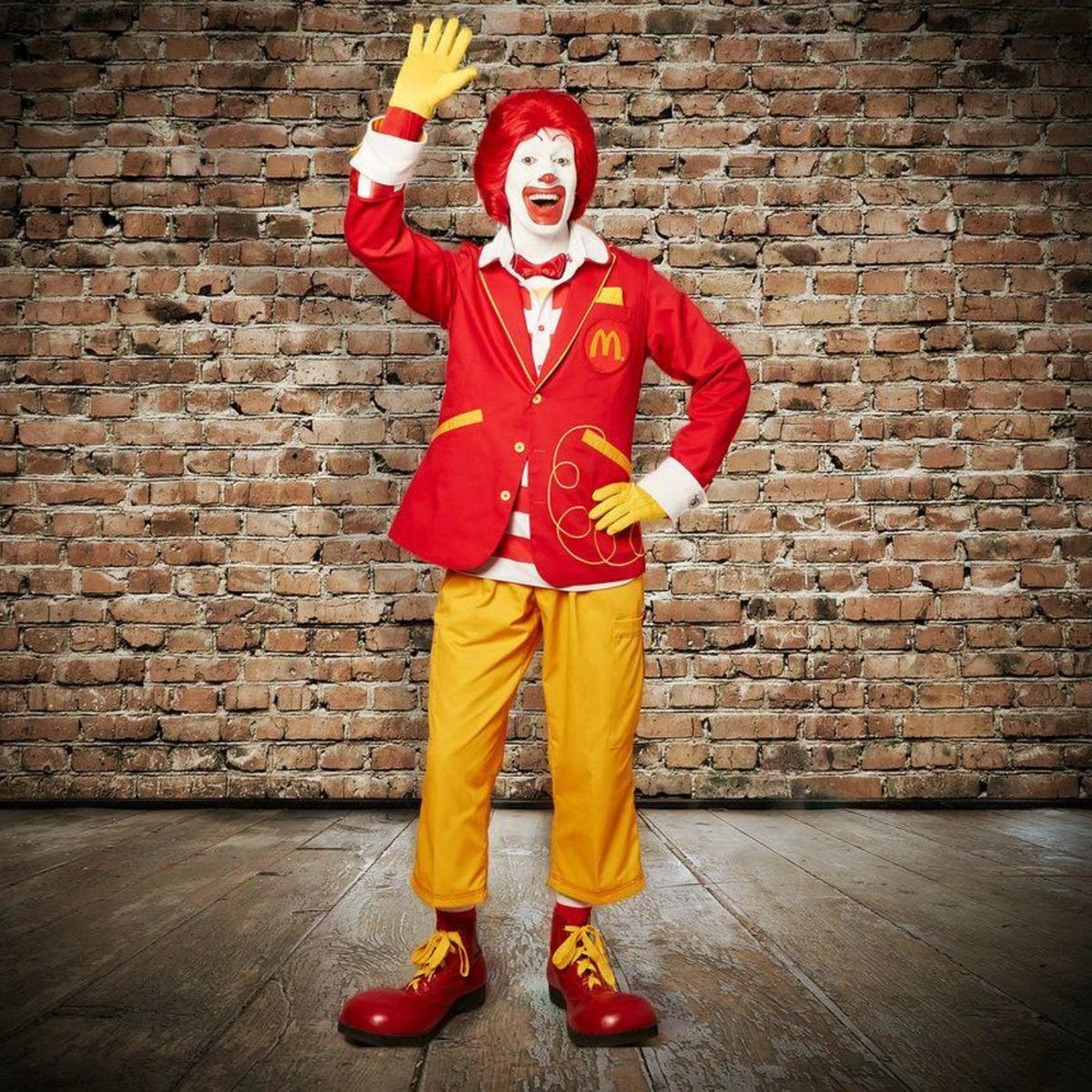 Covers's tweet photo. Sergio Garcia going full Ronald McDonald for Round 1 at The Masters https://t.co/JhLbYgZm4h