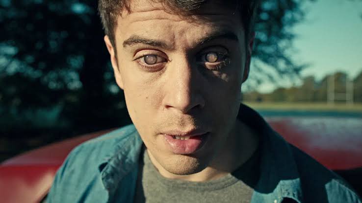 seriadator's tweet photo. hoje saiu temporada nova de black mirror e eu só queria episódios com essa qualidade de novo: https://t.co/efxPJXlDSF