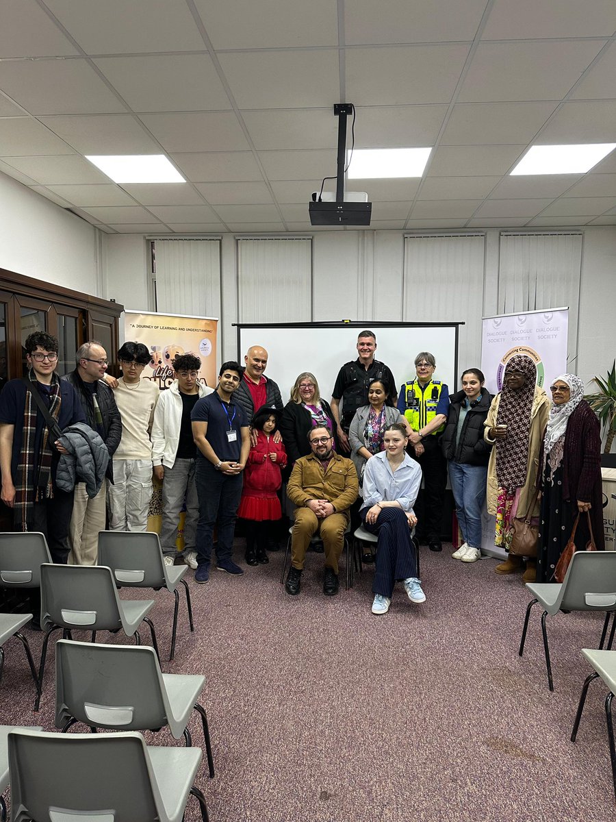 Dialogue Society EastMidlands (@dseastmidlands) on Twitter photo Yesterday’s tea event was a great success, we had the opportunity to sample the Indiana herbal tea. We extend our sincere thanks to Bindu for making this delightful experience possible.🥳✨ Yesterday’s tea event was a great success, we had the opportunity to sample the Indiana herbal tea. We extend our sincere thanks to Bindu for making this delightful experience possible.🥳✨