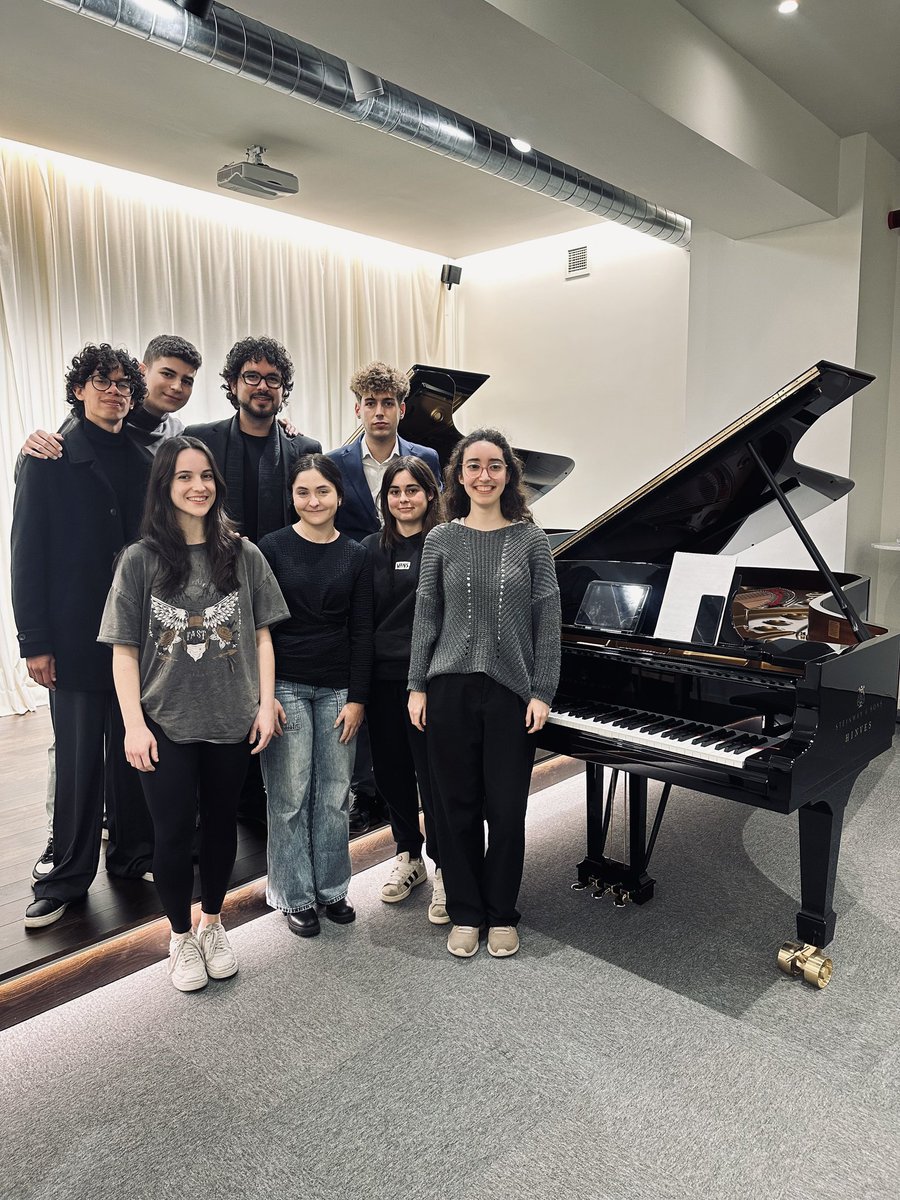 Días repletos de música y grandes #talentos en Hinves Ha sido un placer escucharos y trabajar con todos vosotr@s!! Mil gracias por la invitación, atención y disponibilidad a todo el equipo Hinves.

📷 Rony Silva 🙏