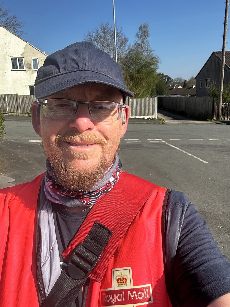 walkinmunkey's tweet photo. @benmcbean Gorgeous here in Staffordshire. Have a cracking day. https://t.co/spc5fpOC4e