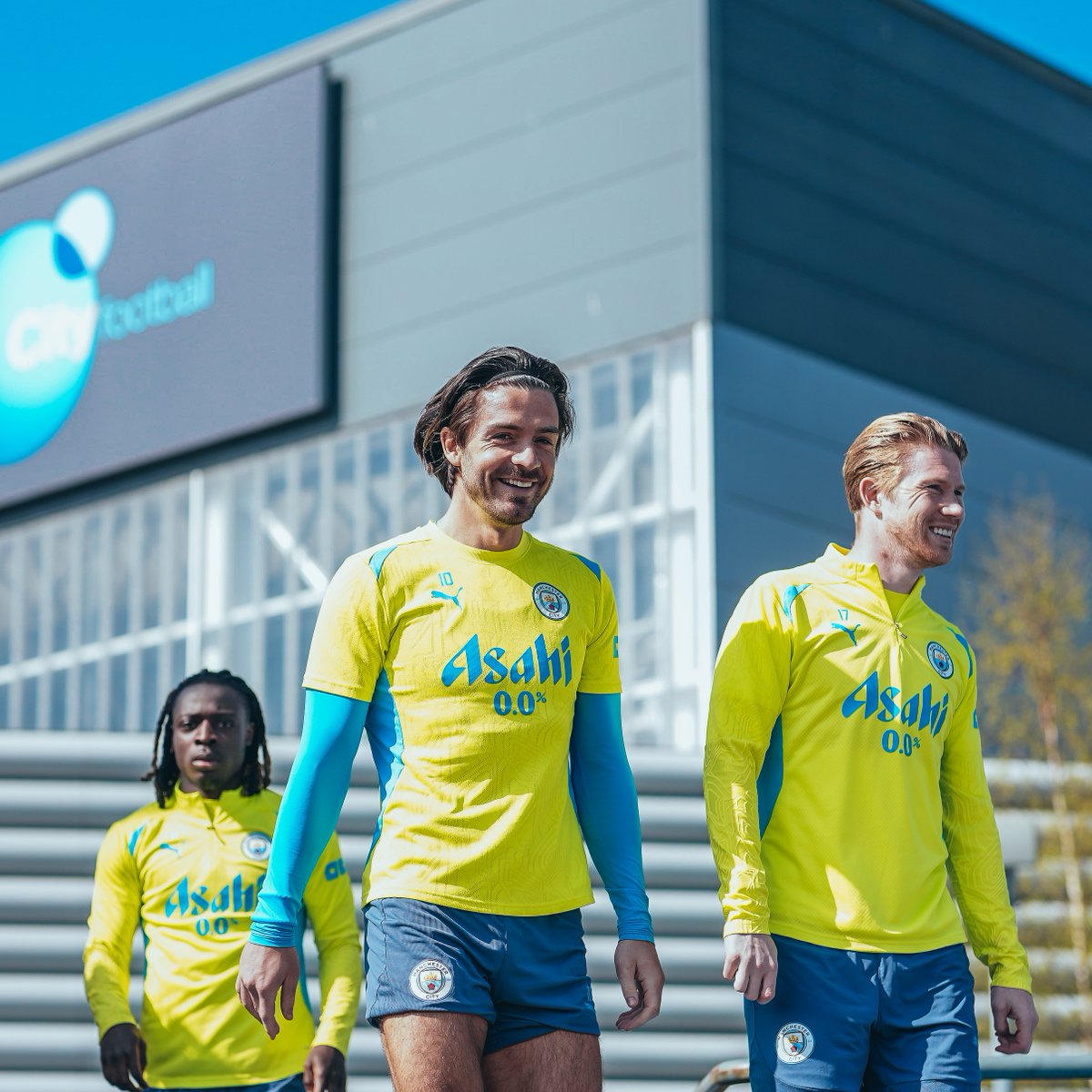 ManCity's tweet photo. 🩵😁 https://t.co/GzuqqwKLdS