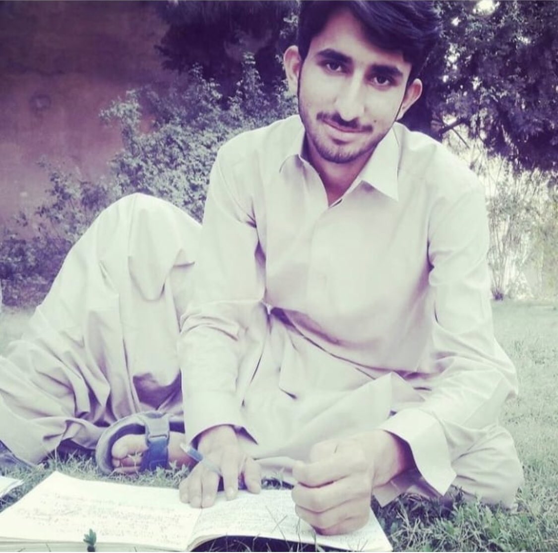 BanariBaloch's tweet photo. It has been 4-days since nizam has been forcibly disappeared &amp; it’s his interview day after tomorrow where he has qualified for the civil services but the authorities are on their stubbornness to destroy his future,they must rethink about it
#releasenizamhassan https://t.co/a8zXWQBgg8