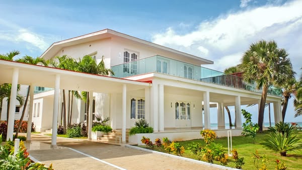 CubaMaps's tweet photo. ☀🌴 El  Hotel Mystique Casa Perla es el lugar perfecto para una escapada romántica, tranquila y exclusiva en Varadero. #Cuba #CubaUnica 
👉 https://t.co/05lW50y1tC https://t.co/B1F6uXyVS2