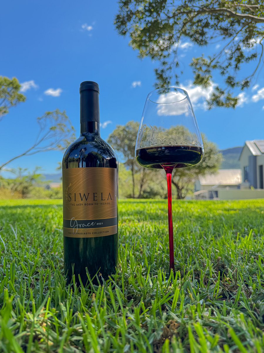 SiwelaWines's tweet photo. She’s here. Bold, elegant, and full of depth — just like the women she was inspired by.

The new vintage of Grace Red is finally available, and only 1000 bottles exist.
Crafted for the true enthusiast. Enjoyed by those who appreciate grace in every pour.

#GraceRed #SiwelaWines https://t.co/HX8JloVZXf