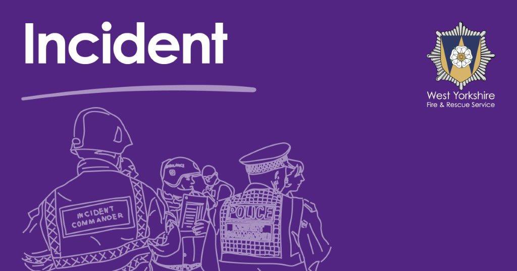 🚨INCIDENT 🚨 

The public are asked to avoid the area around March Haigh Reservoir near Huddersfield due to a large wildfire there. Please stay off the paths in the vicinity as crews tackle the blaze. 

More information here ➡️ westyorksfire.gov.uk/incidents/wild…