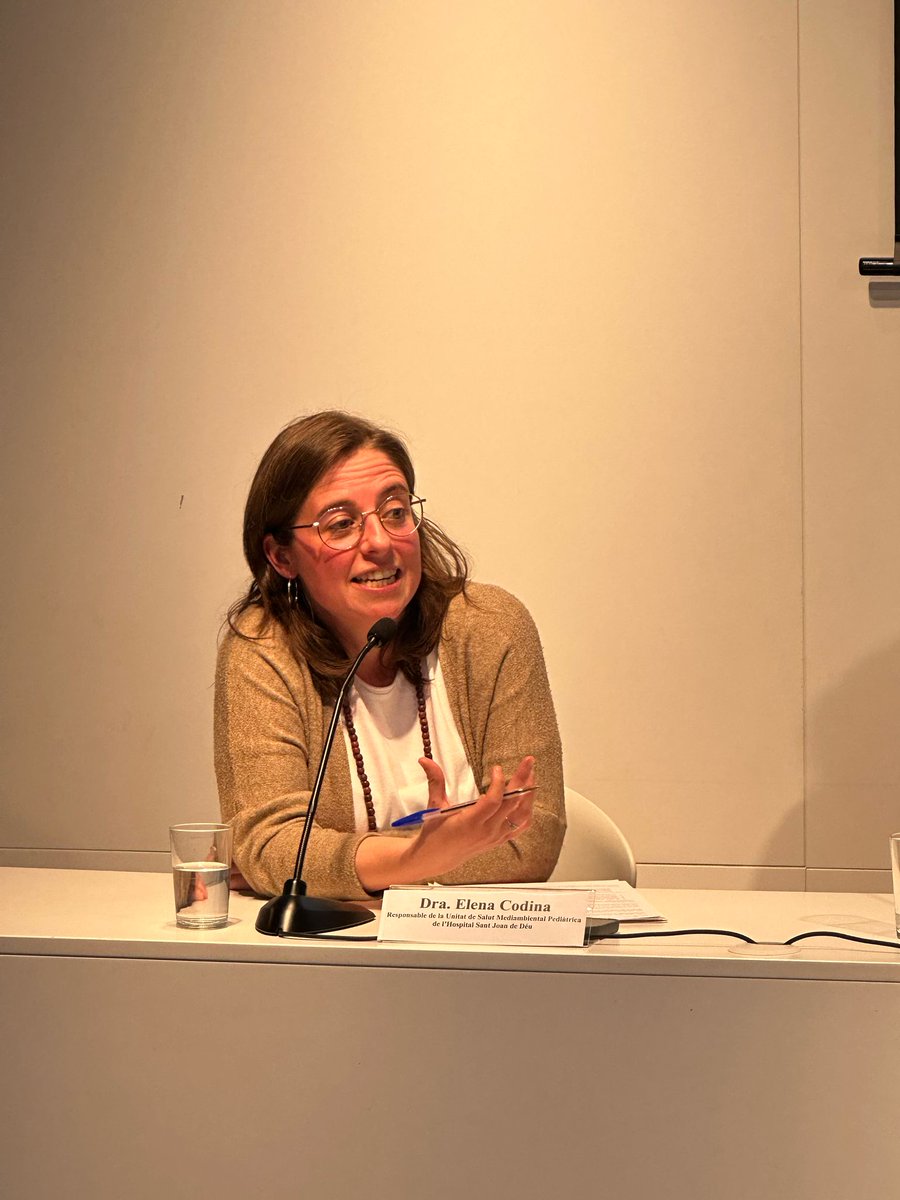 <a href="/xqcgeo/">Xavier querol</a> ""Un terç dels casos d'asma infantils a europa estan relacionats amb la contaminació."

"A més, sovint moltes escoles estan concentrades en zones denses de contaminació, i diversos estudis han demostrat l'afectació en l'aprenentatge i el desenvolupament cognitiu dels infants"