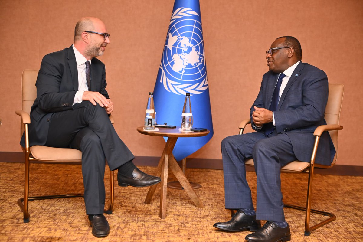 Insightful exchange between ES <a href="/claverGatete/">Claver Gatete</a> and <a href="/infoCEPEI/">Cepei Think Tank</a> Director Philipp Schönrock, on strengthening Africa–Latin America cooperation. The meeting emphasized practical South-South actions, applied research, and shared learning.