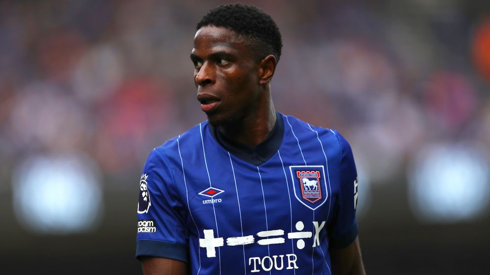 thesoccerdemic's tweet photo. #OnThisDay in 2018 Chiedozie Ogbene made his #EFL debut🙌🏾
⚽️Signed from #LimerickFC he replaced O.Watkins for #BrentfordFC vs #NFFC in the Bees 1-0 win✨️
🌍 @FAIreland's 🇮🇪1️⃣st African-born🇳🇬 int'l has now made 2️⃣0️⃣8️⃣ appearances in English football🔥 #PremierLeague #ITFC #LTFC https://t.co/QgTz2AGoUN