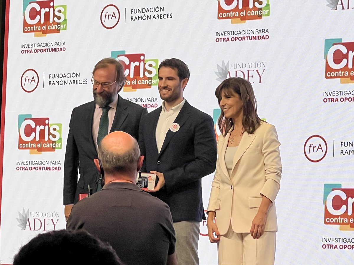 Xose R Bustelo (@xrbustelo) on Twitter photo ✅ Este premio y proyecto de Líderes Emergentes se lo lleva <a href="/LFranciscoLM/">L. Francisco Lorenzo Martín</a> , nuestro último gran fichaje en el <a href="/ciccancer/">Centro de Investigación del Cáncer/CSIC-USAL-FICUS</a>. Gracias a <a href="/criscancer/">CRIS contra el cáncer</a> por apoyar al talento joven. <a href="/usal/">Universidad de Salamanca</a> <a href="/CSIC/">CSIC</a> <a href="/ASEICAnews/">ASEICA</a> <a href="/CIBERONC/">CIBERONC</a> <a href="/LaGacetaSA/">La Gaceta de Salamanca</a> ✅ Este premio y proyecto de Líderes Emergentes se lo lleva <a href="/LFranciscoLM/">L. Francisco Lorenzo Martín</a> , nuestro último gran fichaje en el <a href="/ciccancer/">Centro de Investigación del Cáncer/CSIC-USAL-FICUS</a>. Gracias a <a href="/criscancer/">CRIS contra el cáncer</a> por apoyar al talento joven. <a href="/usal/">Universidad de Salamanca</a> <a href="/CSIC/">CSIC</a> <a href="/ASEICAnews/">ASEICA</a> <a href="/CIBERONC/">CIBERONC</a> <a href="/LaGacetaSA/">La Gaceta de Salamanca</a> 