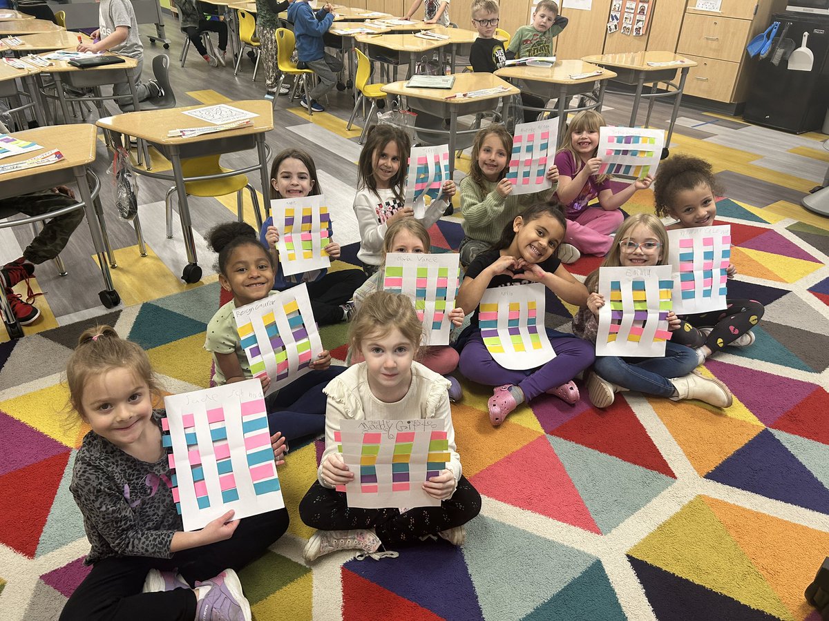 MrsBrown_K's tweet photo. Learning how to weave using our “loom.” https://t.co/jO61DlmRmm