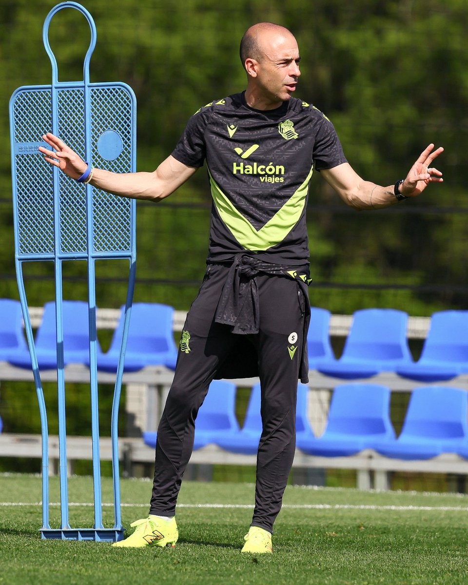 jlsanchezvera's tweet image. Divertir-te y Exigir-te.

#beplayer #youfirst #newbalance #futbol #futfem #sanchezvera