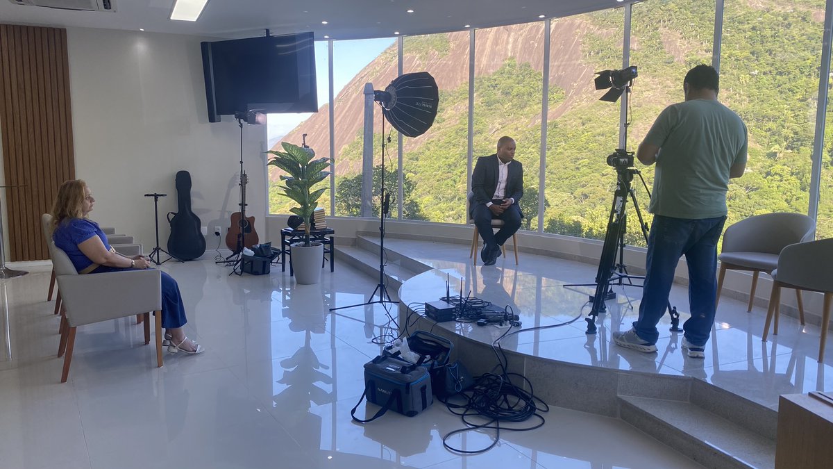 redesilvestre's tweet photo. Nos últimos dias tivemos o prazer de acompanhar de pertinho os bastidores de um dos episódios da série Provai e Vede, que em breve você poderá assistir 🤩
🎞️ https://t.co/JCiaJ5mTSS
📸 https://t.co/kCb4RJY8Mi
#ProvaiEVede #Fé #Fidelidade #HistóriasReais #Realidade #Bastidores https://t.co/uin4JLsP3p