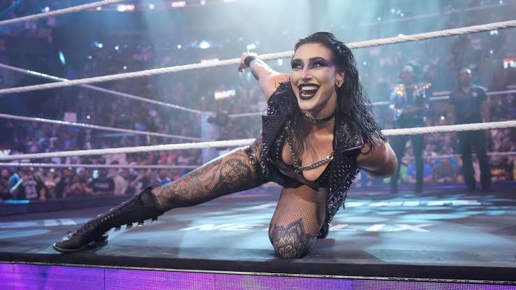 EliteClubS0B's tweet photo. 🚨| Out of all the professional athletes and celebrities at the Fanatics events, the ONLY ones who have completely SOLD OUT their autograph and photo ops are the WWE Superstars.

WWE Superstars OUTDRAWING mainstream athletes and celebs 🔥 https://t.co/AWhTcL0Y7E