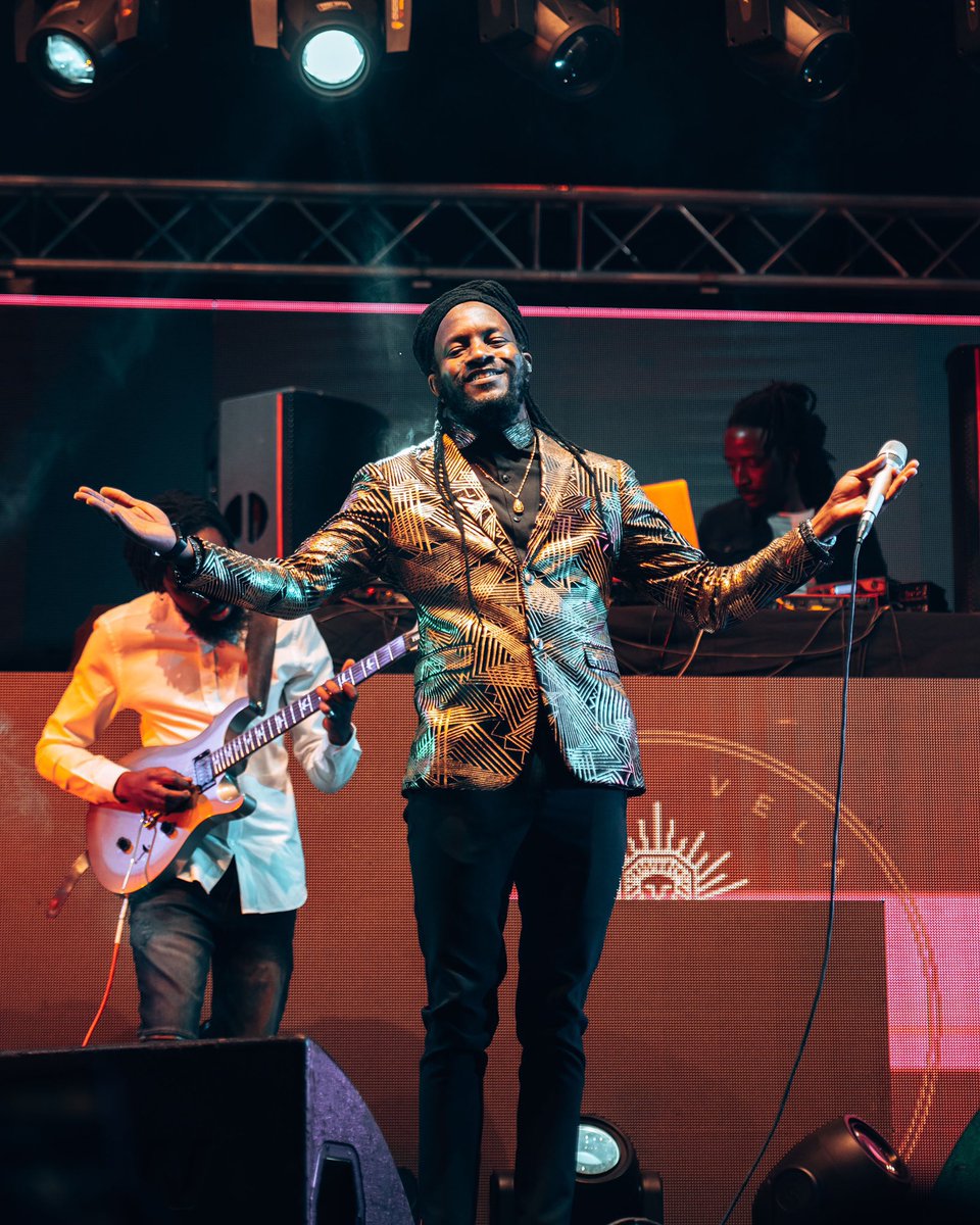 maybe we should let the CEO of Delta be the CEO of ZESA. Zimbabwe has never run out of beers🤌🏽