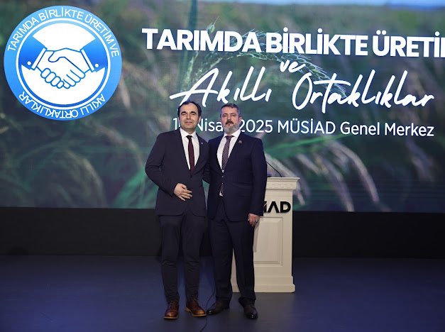 “Birlikte Üretim ve Akıllı Ortaklıklar” 

Temasıyla gerçekleştirdiğimiz zirvenin, ülkemizin tarımsal gelişimine katkı sağlayacağına olan inancımla büyük bir mutluluk yaşıyorum. 

Başta Konya Gıda ve Tarım Üniversitesi yönetimi olmak üzere emeği geçen ve katkı sunan herkese içten